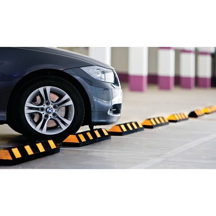 Checkers™ Park-It® GNRS1610YB Parking Curb