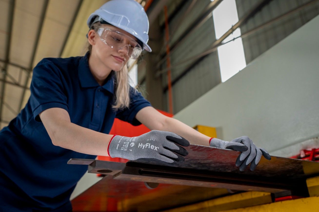 Ansell® HyFlex® 11-571/10 Coated Cut-Resistant Gloves