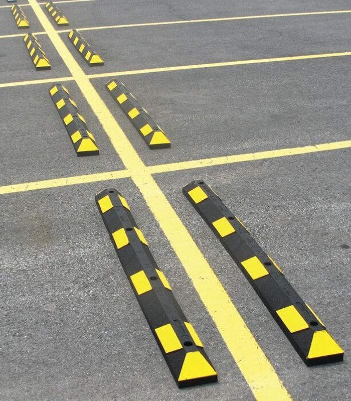 Checkers™ Park-It® GNRS1610YB Parking Curb