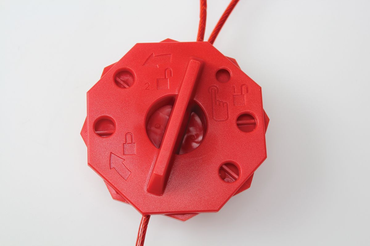 AccuformNMC™ STOPOUT® KDD637 Twist 'n Lock Cinch Lockout Hasp